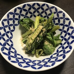 からし菜の風味を味わうゴマ油炒め